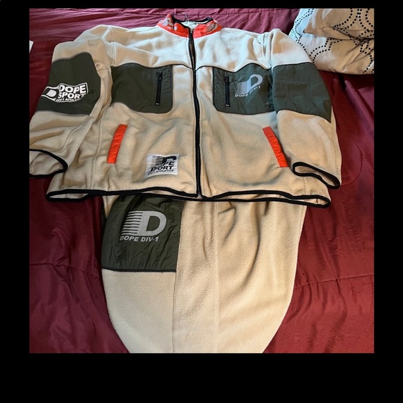 Mens (2) piece velour athletic suit by Dope Intn’l Sports; sz 2X jacket/pants 1X - Picture 11 of 11